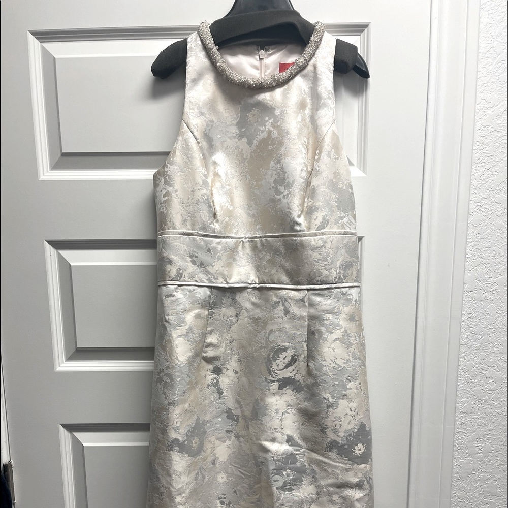 Beautiful gown!